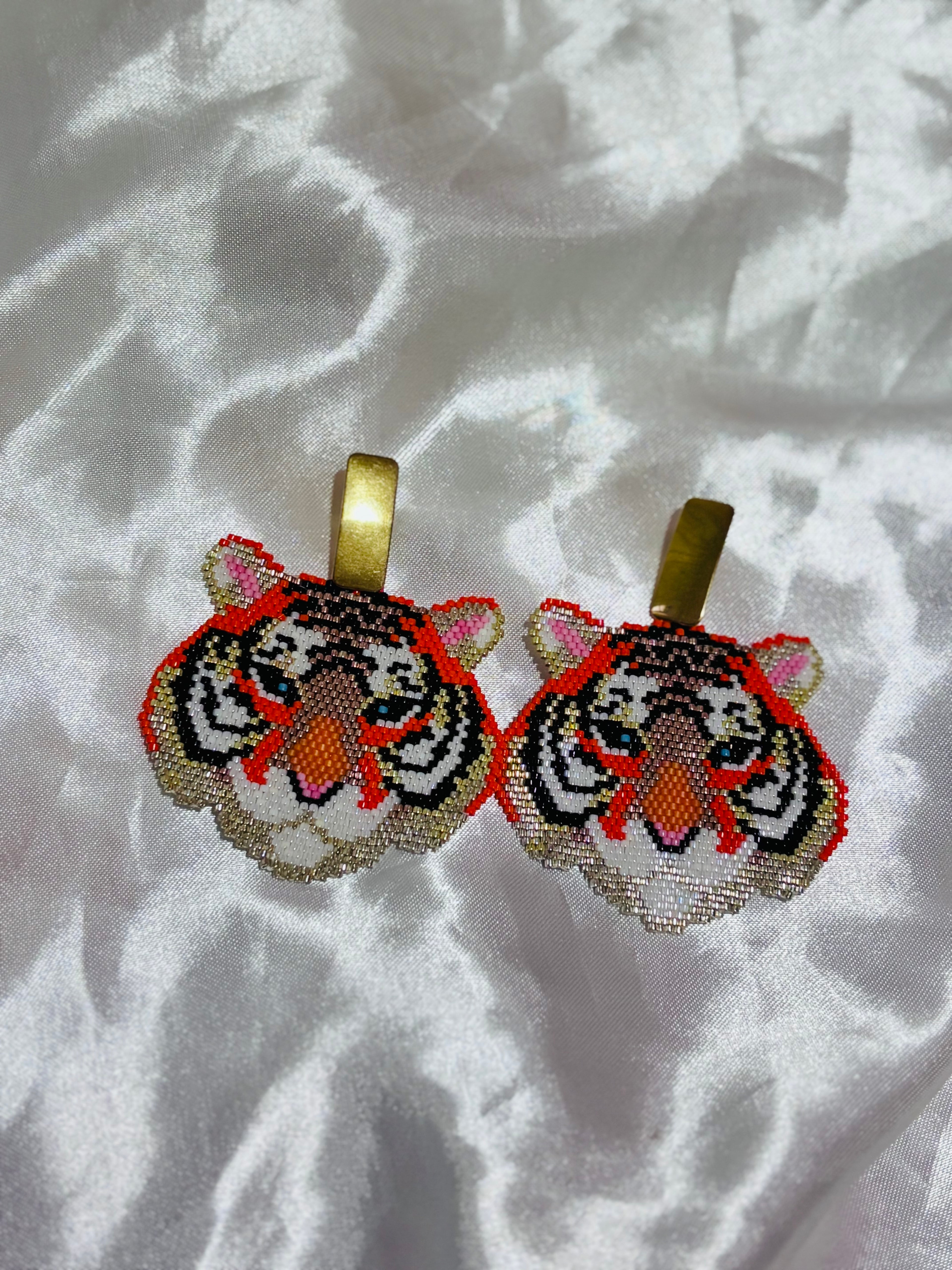 Aretes Tigre